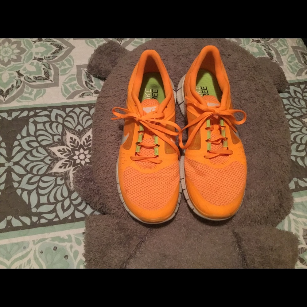 Nike free sneakers